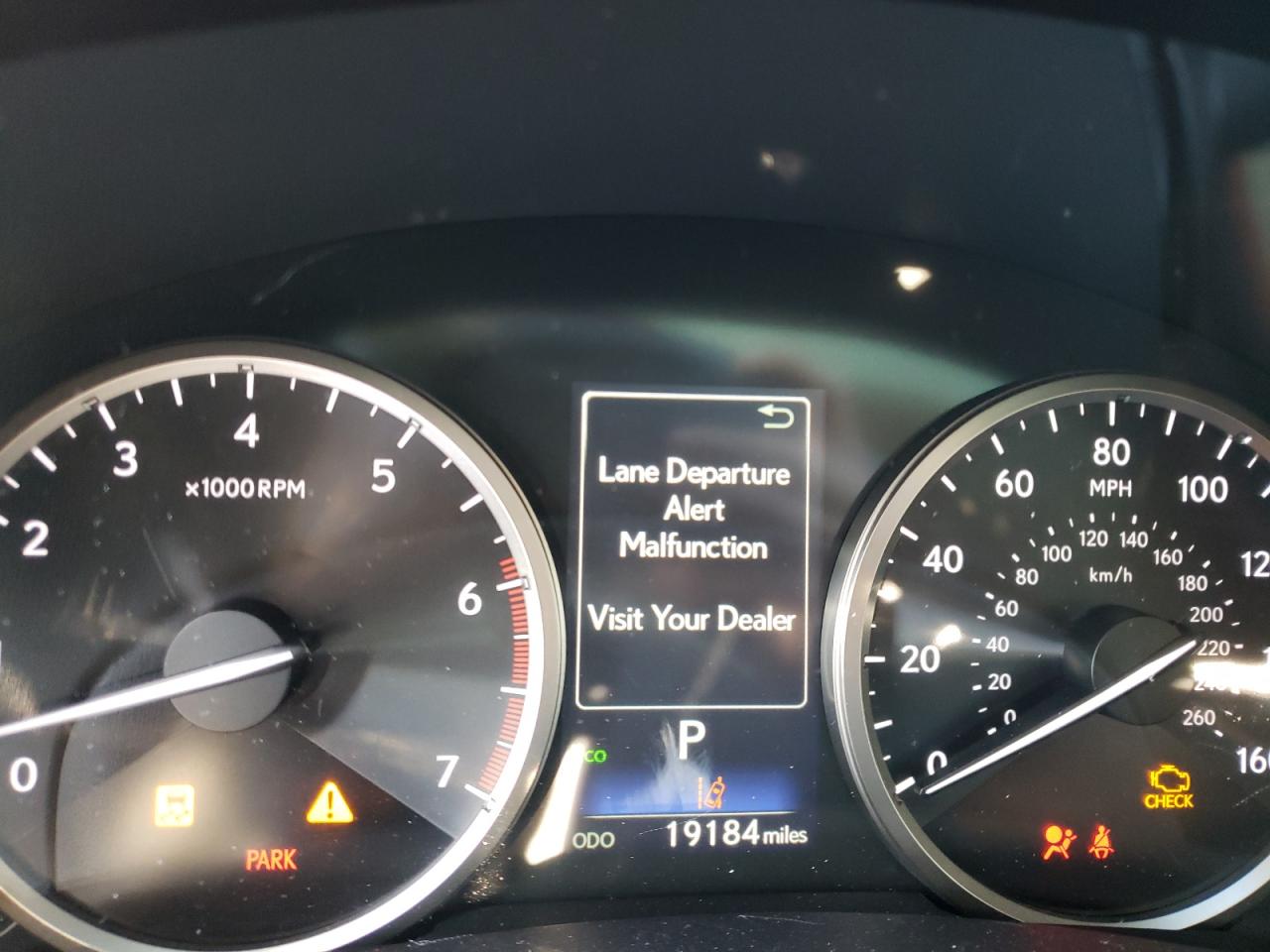 Photo 8 from auction – 2019 LEXUS NX 300 BAS with VIN JTJBARBZ7K2215126