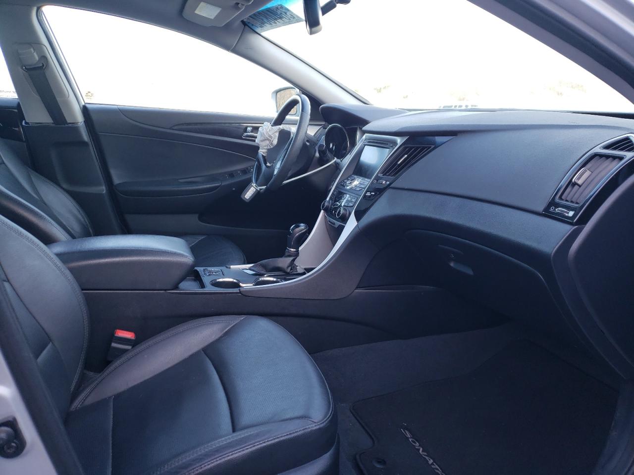 Photo 5 from auction – 2013 HYUNDAI SONATA SE with VIN 5NPEC4AC8DH646859