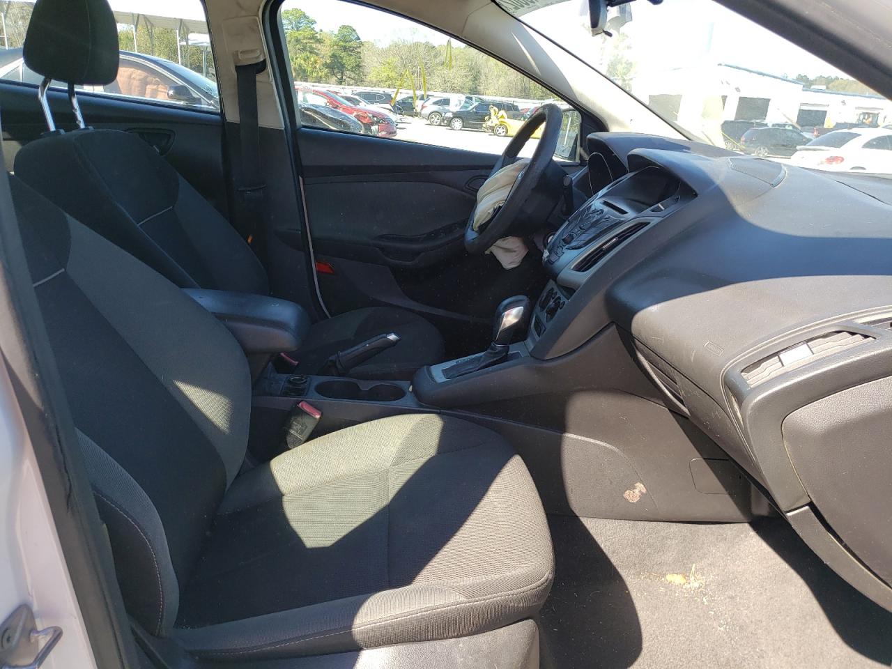 Zdjęcie 5 z aukcji – 2012 FORD FOCUS SE z VIN 1FAHP3F26CL141642