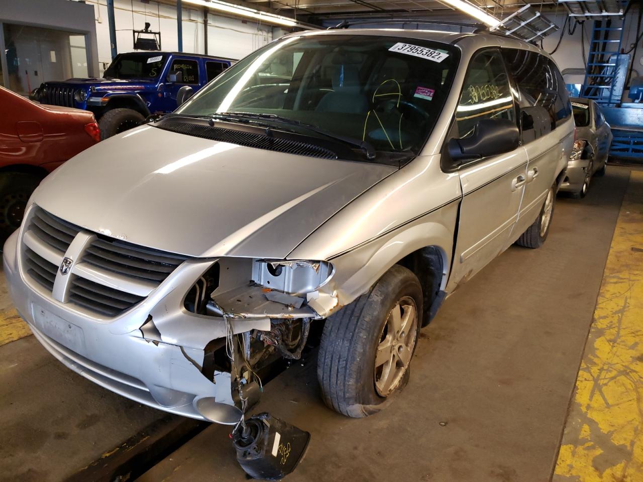 Photo 2 from auction – 2006 DODGE GRAND CARA with VIN 2D4GP44L86R616780