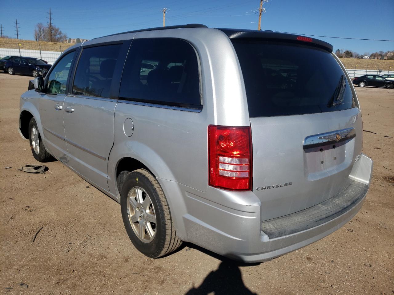 Photo 3 from auction – 2010 CHRYSLER TOWN & COU with VIN 2A4RR5D17AR346772