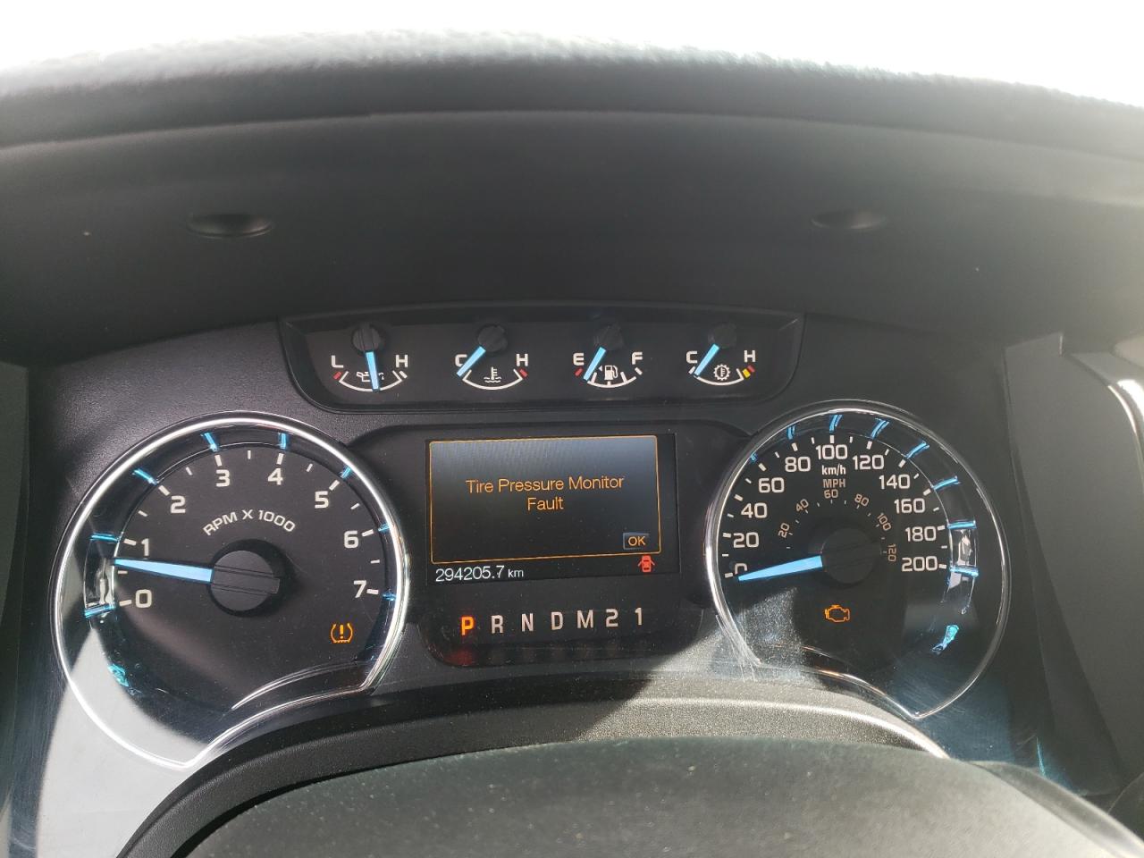 Photo 8 from auction – 2011 FORD F150 SUPER with VIN 1FTVX1EF6BKD05305