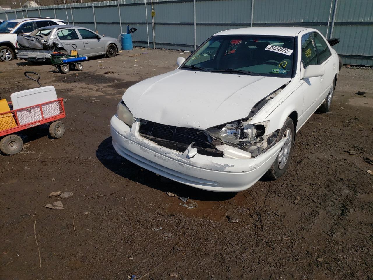 Photo 9 from auction – 2000 TOYOTA CAMRY CE with VIN 4T1BG22K7YU954078