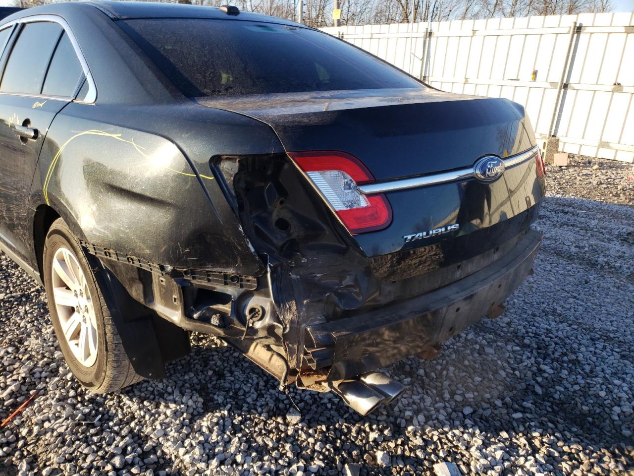 Photo 9 from auction – 2011 FORD TAURUS SE with VIN 1FAHP2DW3BG171141