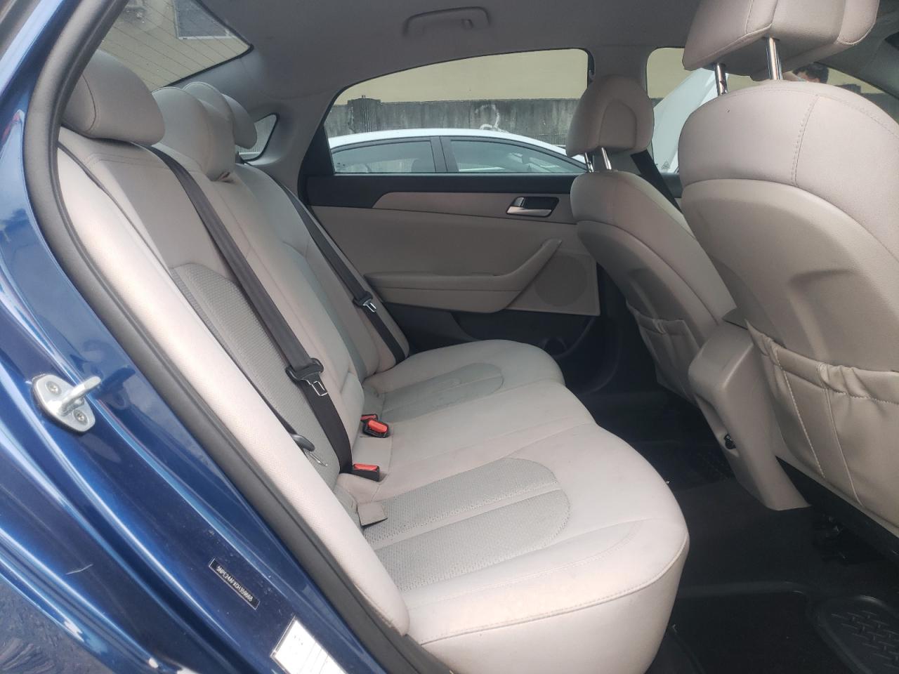 Photo 6 from auction – 2016 HYUNDAI SONATA SE with VIN 5NPE24AFXGH359668