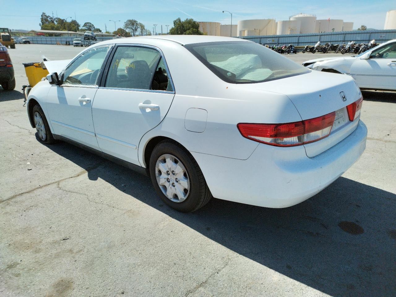 Photo 3 from auction – 2003 HONDA ACCORD LX with VIN JHMCM56303C015289