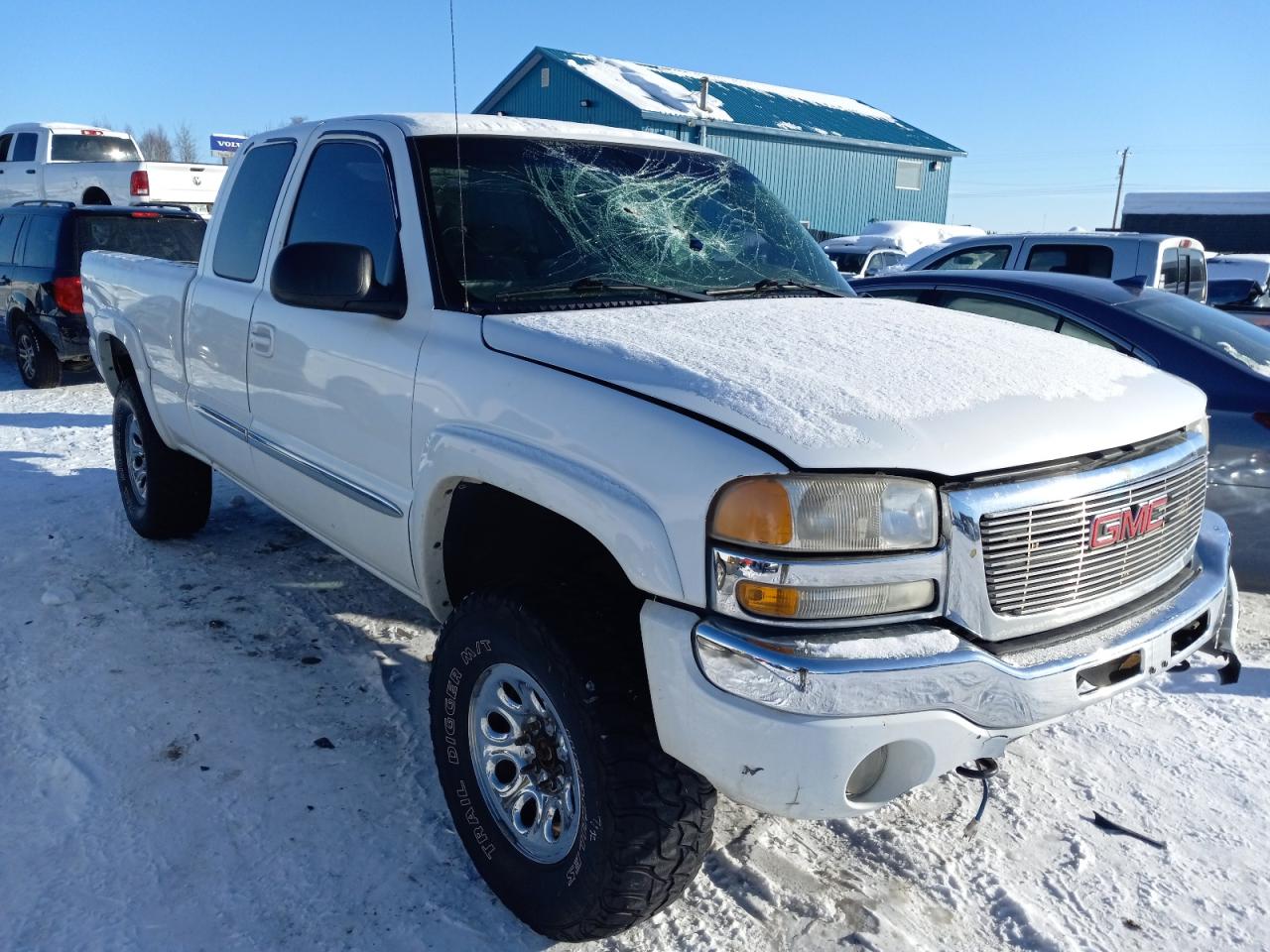 GMC NEW SIERRA 2003 with VIN 1GTEK19T93E285176 - Photo from auction