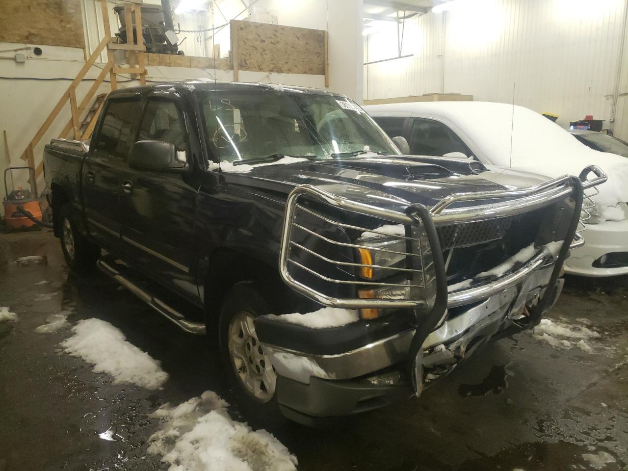 CHEVROLET SILVERADO 2005 with VIN 2GCEK13T351182865 - Photo from auction