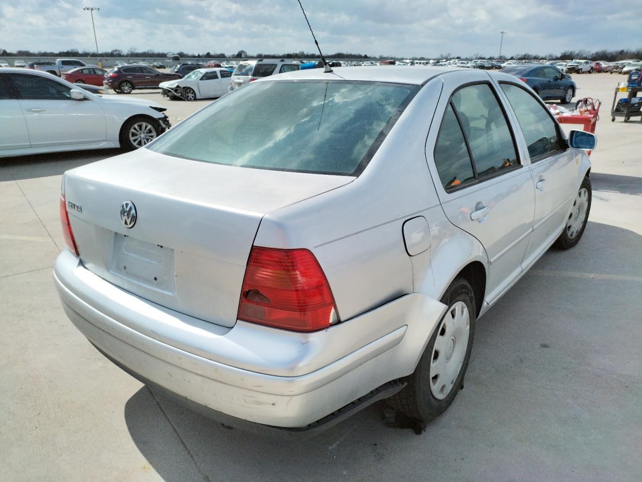 Photo 4 from auction – 2000 VOLKSWAGEN JETTA GLS with VIN 3VWSA29M9YM009700