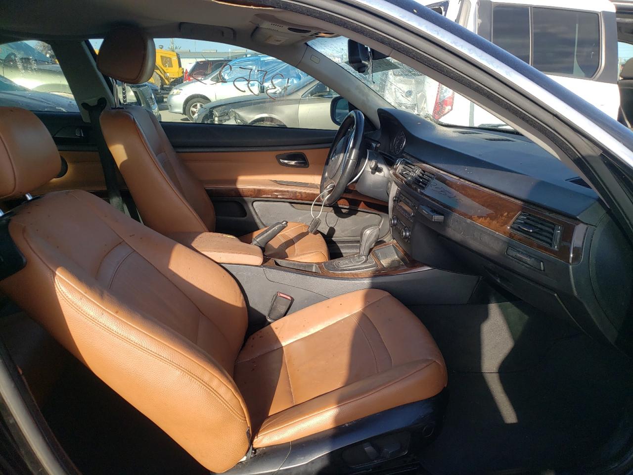 Photo 5 from auction – 2011 BMW 328 I with VIN WBAKE3C50BE558811