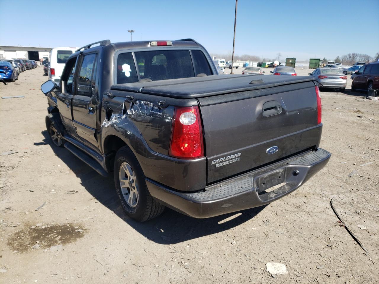 Photo 3 from auction – 2005 FORD EXPLORER S with VIN 1FMDU77K95UA42958