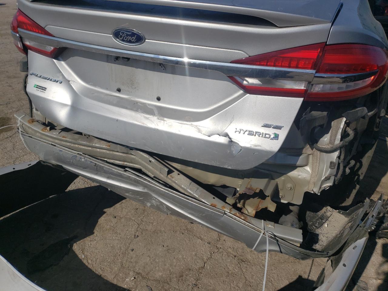 Photo 9 from auction – 2017 FORD FUSION with VIN 3FA6P0LU4HR190780