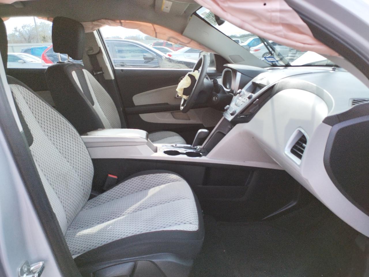 Photo 5 from auction – 2015 CHEVROLET EQUINOX LS with VIN 2GNALAEK2F6255400