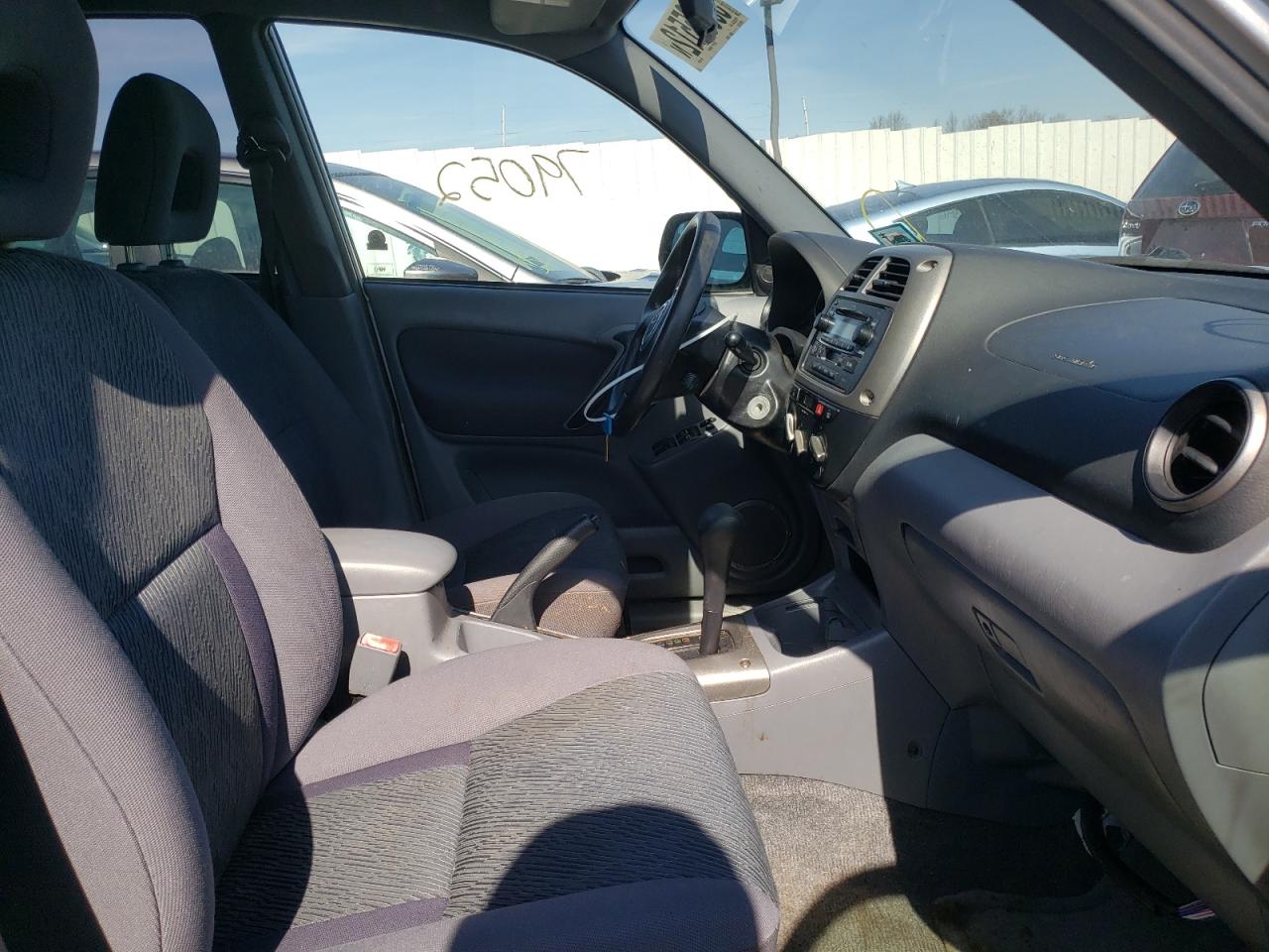 Photo 5 from auction – 2003 TOYOTA RAV4 with VIN JTEHH20V036078231