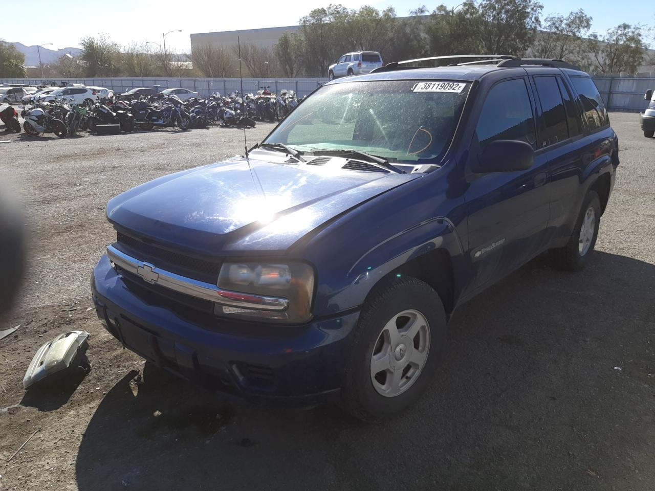 Photo 2 from auction – 2003 CHEVROLET TRAILBLAZE with VIN 1GNDT13S332229218