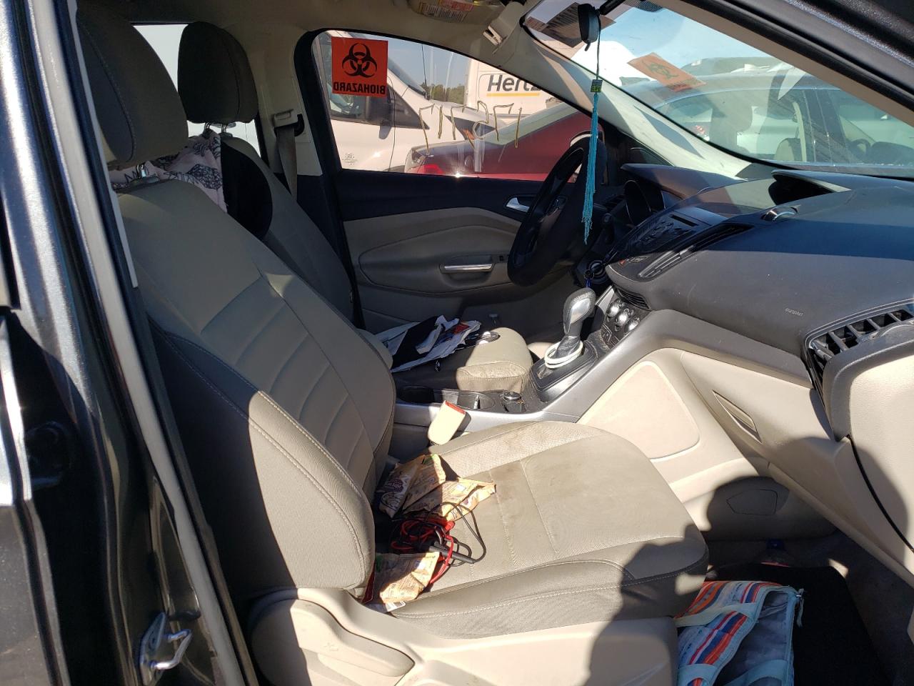 Photo 5 from auction – 2016 FORD ESCAPE SE with VIN 1FMCU0G73GUC74098