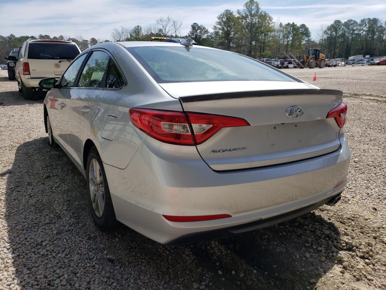 Photo 3 from auction – 2015 HYUNDAI SONATA with VIN 5NPE24AF5FH221244