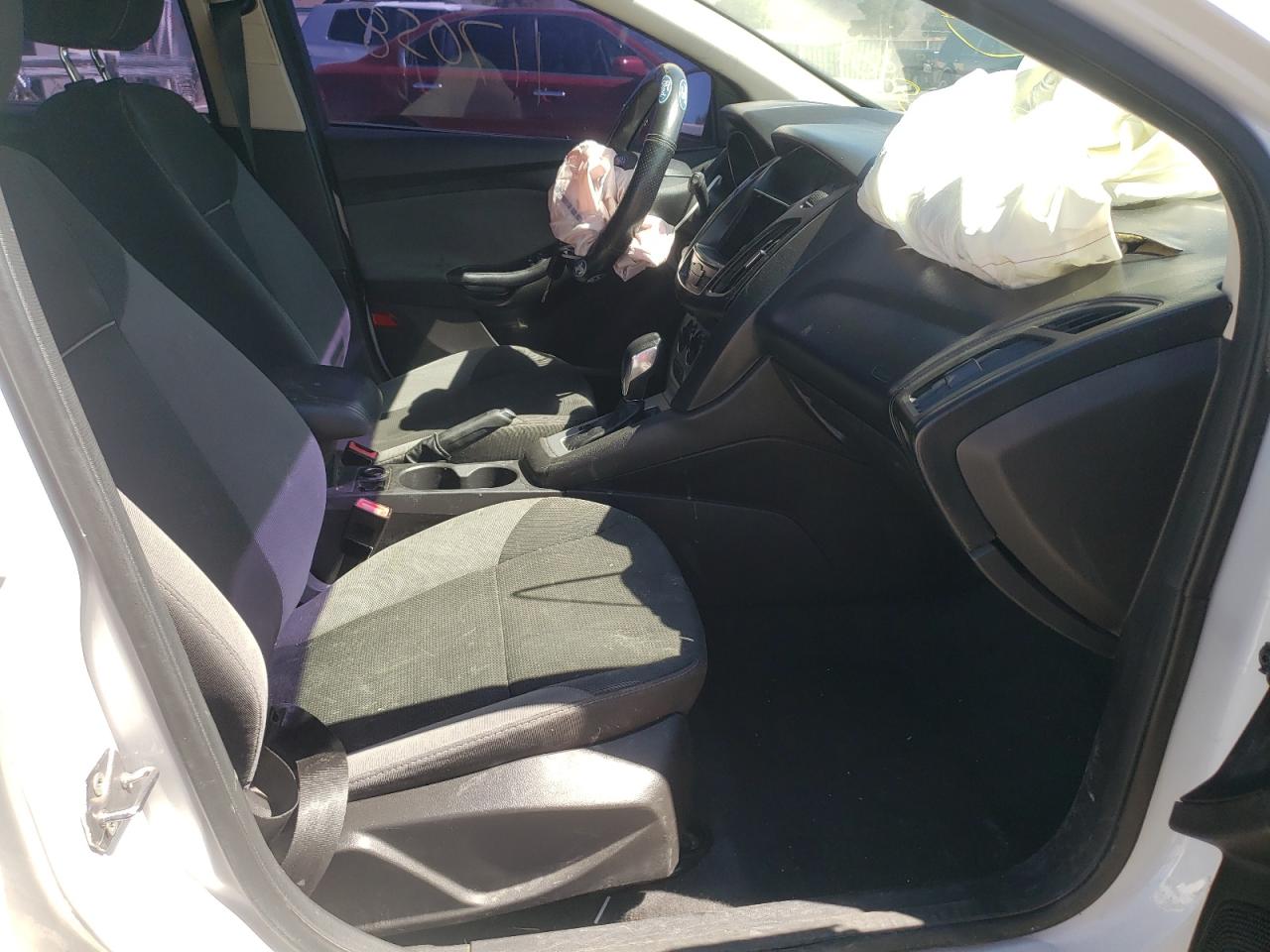 Photo 5 from auction – 2012 FORD FOCUS SE with VIN 1FAHP3K22CL478234
