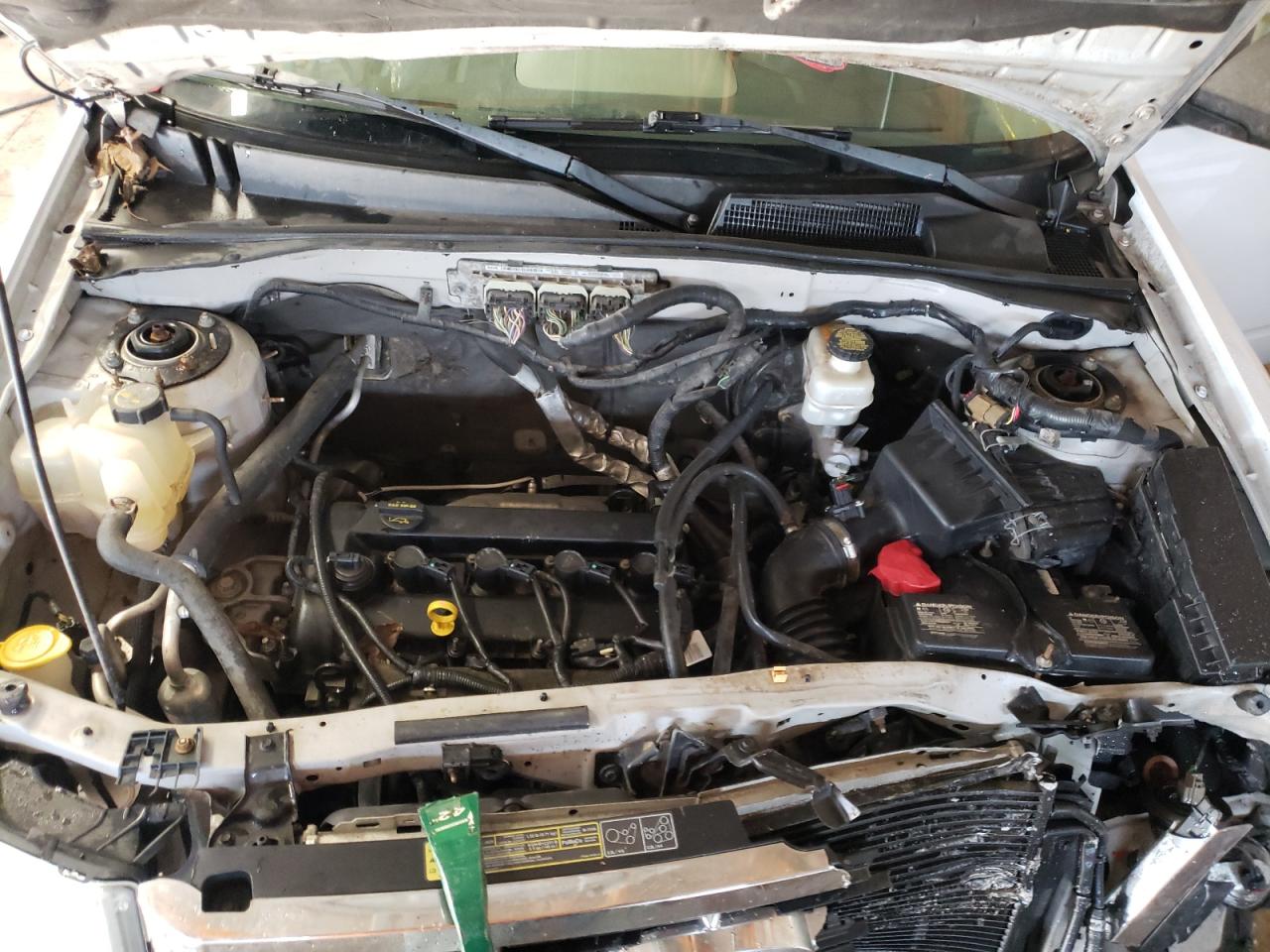 Photo 7 from auction – 2009 FORD ESCAPE XLT with VIN 1FMCU03729KB02701