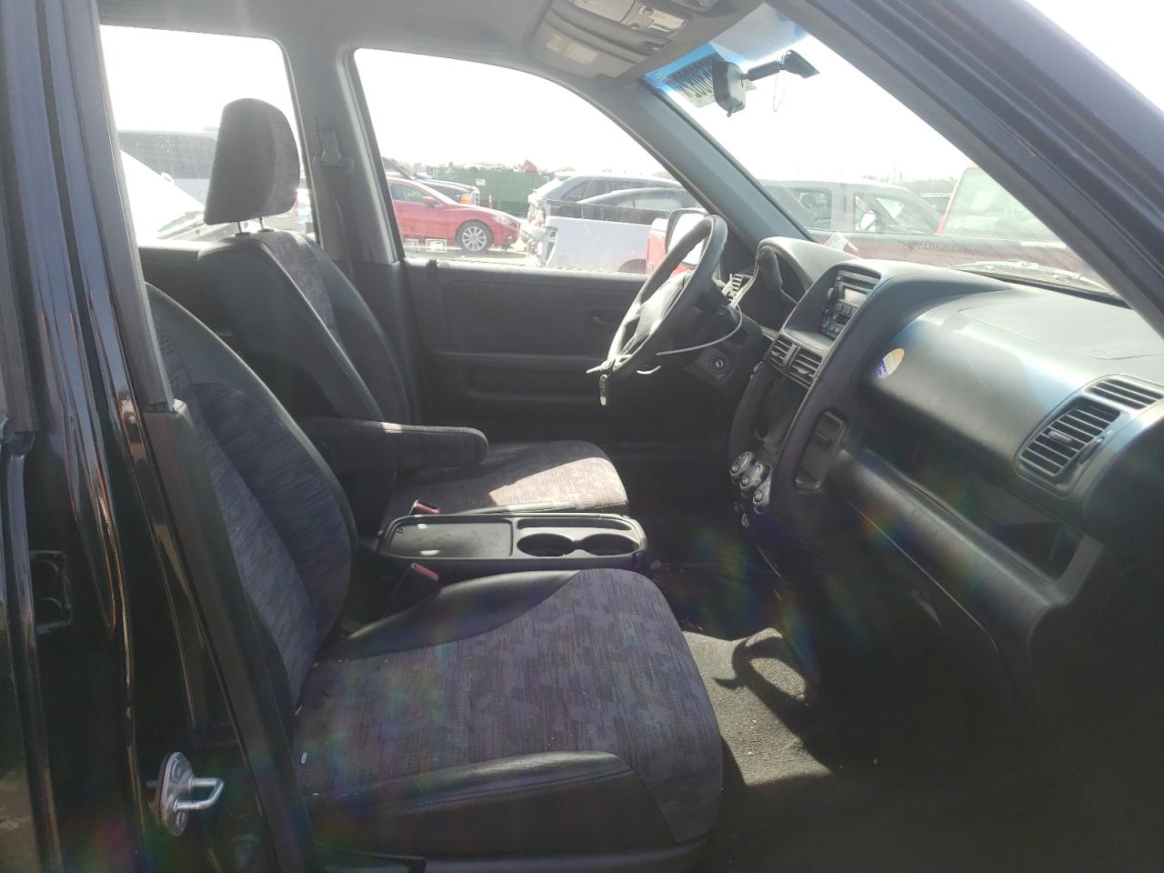 Photo 5 from auction – 2002 HONDA CR-V LX with VIN JHLRD78422C037387