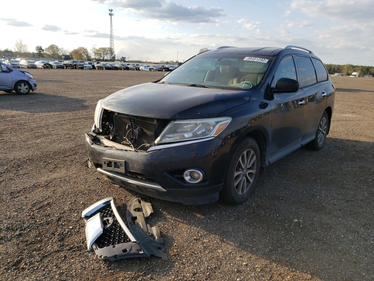 Photo 2 from auction – 2015 NISSAN PATHFINDER with VIN 5N1AR2MN6FC655794