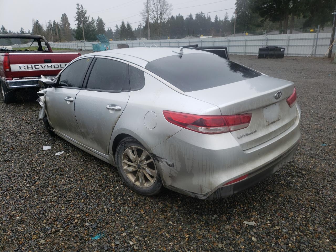 Photo 3 from auction – 2017 KIA OPTIMA LX with VIN 5XXGT4L38HG137667