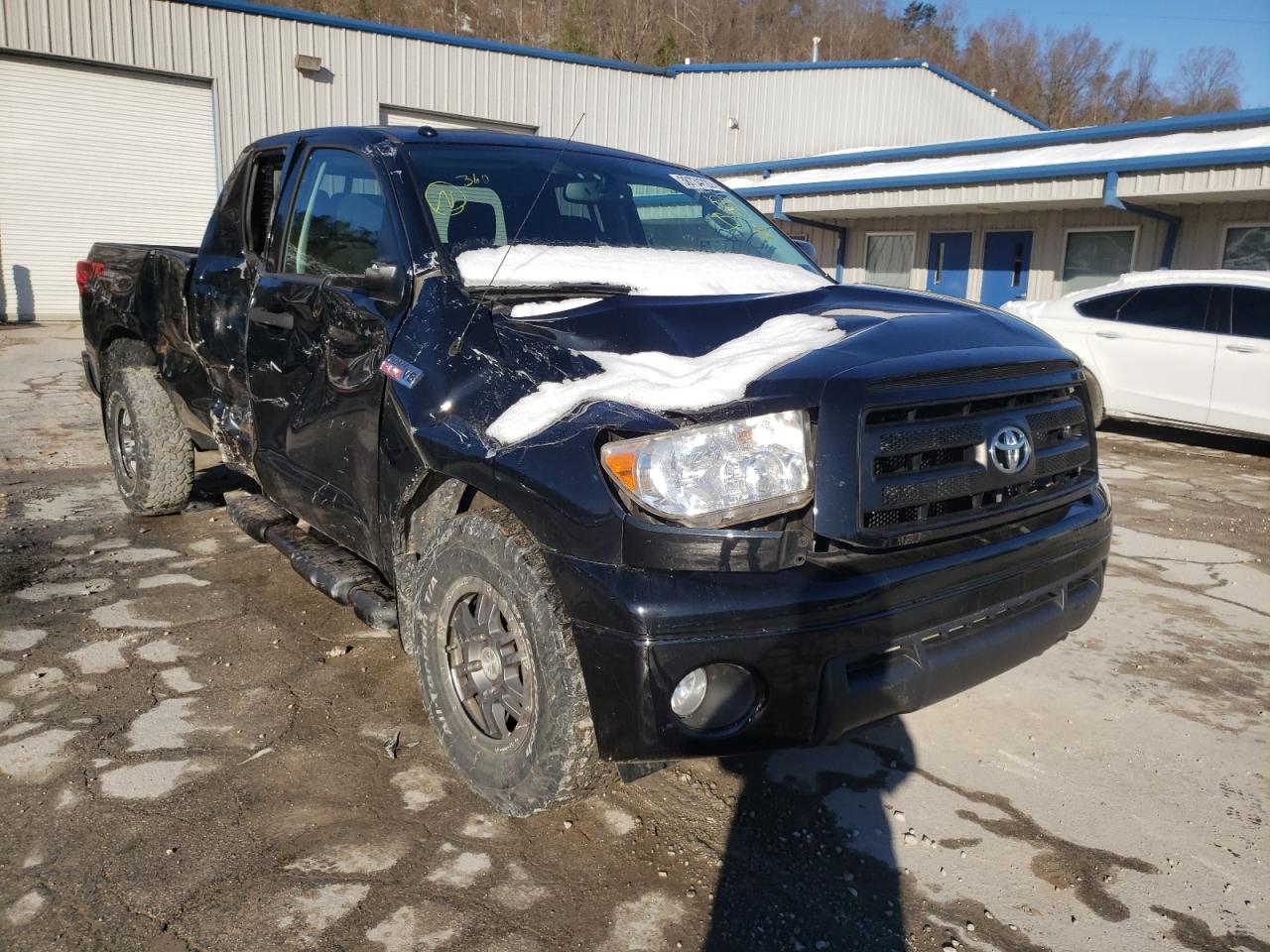 TOYOTA TUNDRA DOU 2011 with VIN 5TFUY5F14BX184151 - Photo from auction