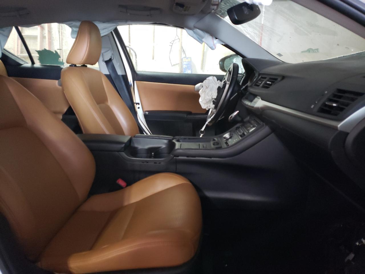Photo 5 from auction – 2013 LEXUS CT 200 with VIN JTHKD5BH5D2129356
