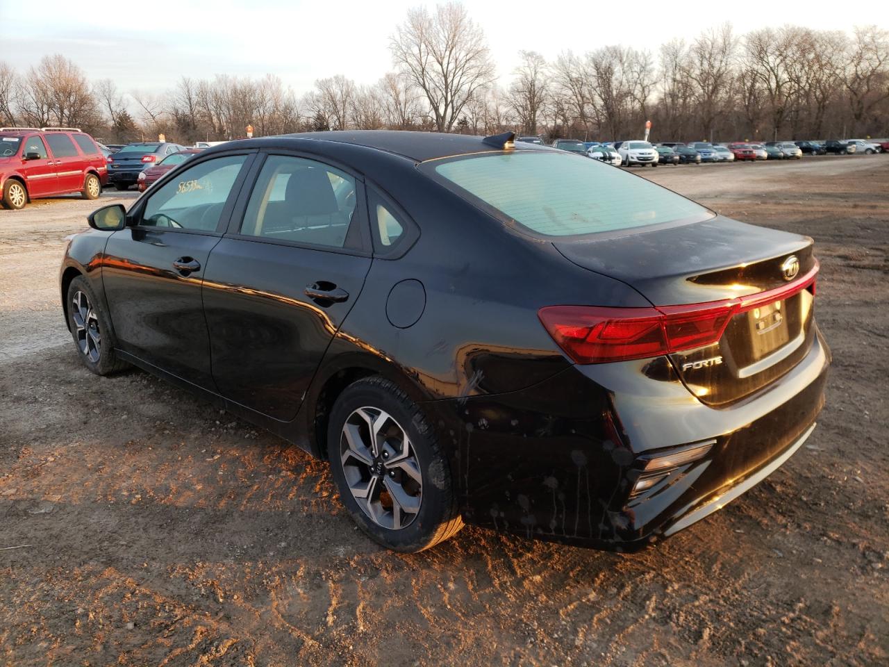 Photo 3 from auction – 2019 KIA FORTE FE with VIN 3KPF24AD0KE108531
