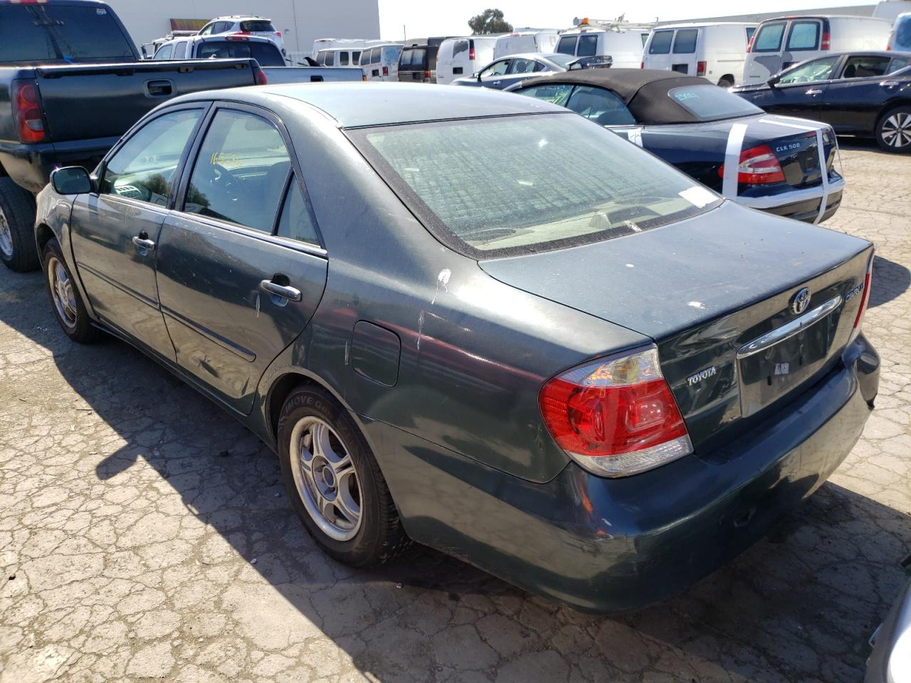 Photo 3 from auction – 2005 TOYOTA CAMRY LE with VIN 4T1BE32K75U017853