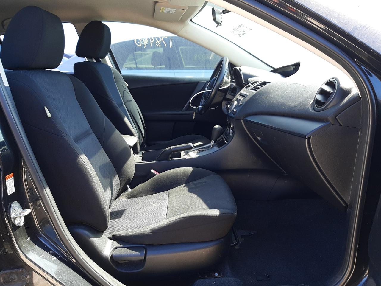 Photo 5 from auction – 2011 MAZDA 3 I with VIN JM1BL1UF2B1426290