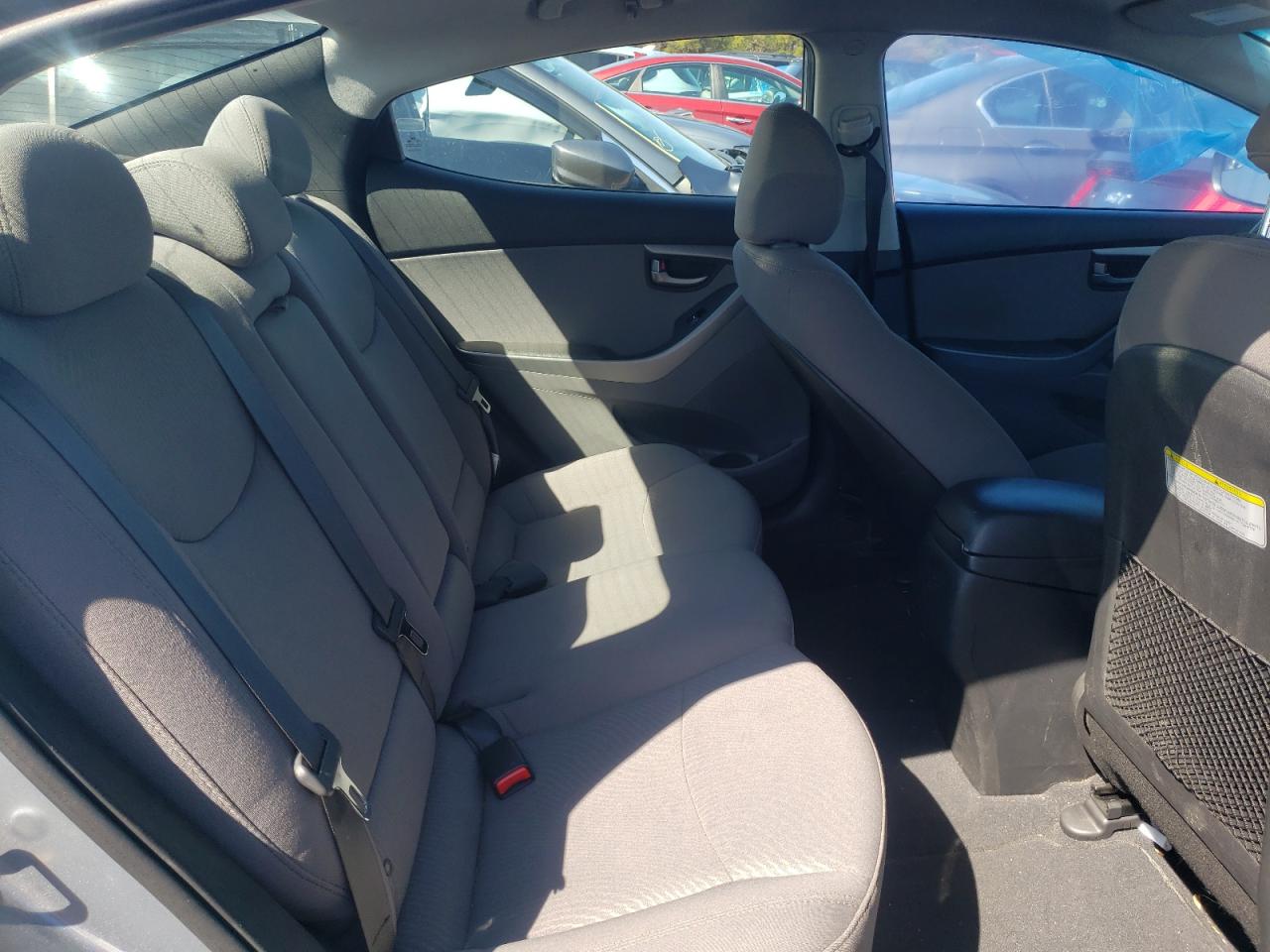 Photo 6 from auction – 2016 HYUNDAI ELANTRA SE with VIN 5NPDH4AE3GH796607