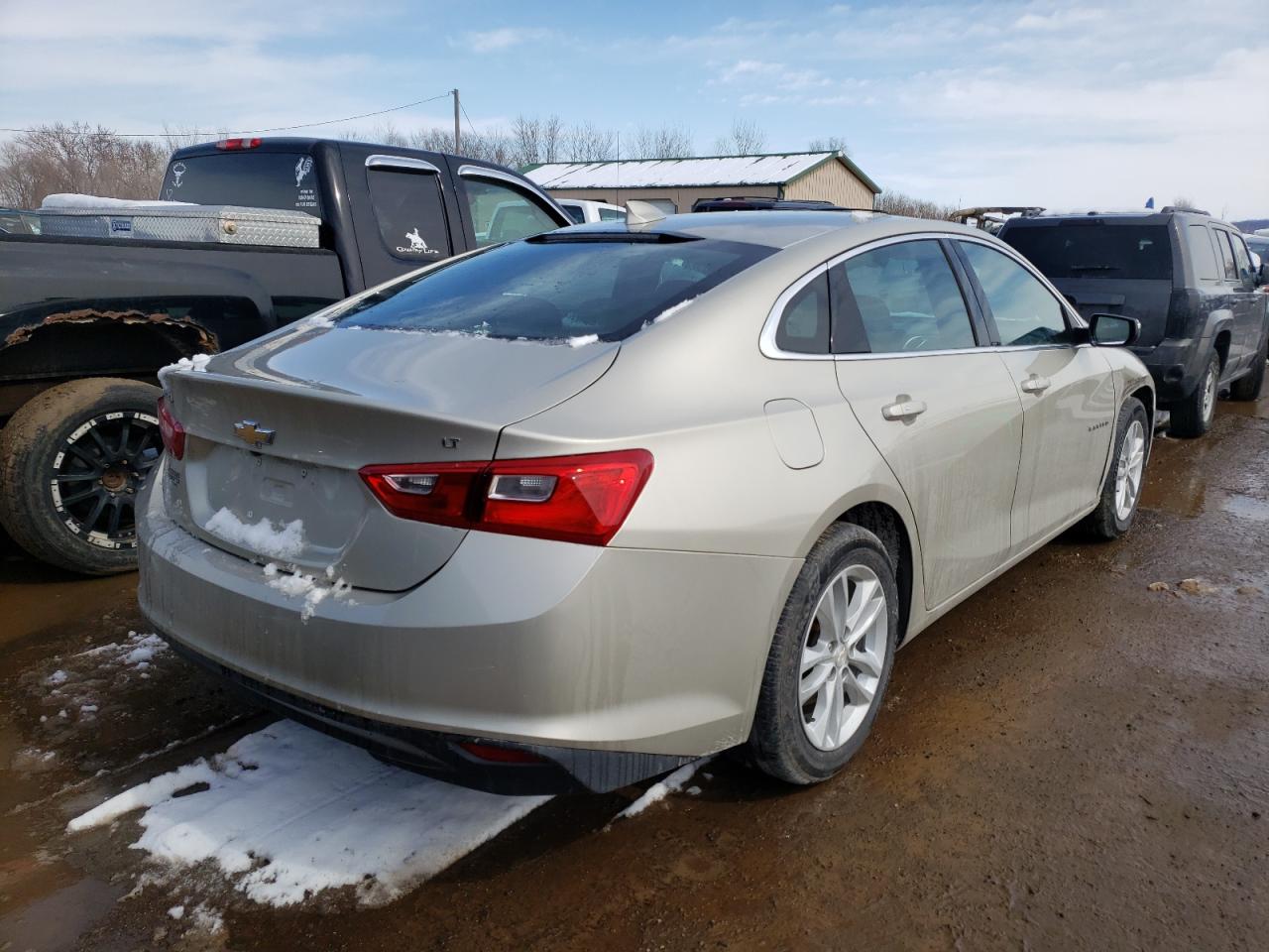 Photo 4 from auction – 2016 CHEVROLET MALIBU LT with VIN 1G1ZE5ST4GF307717