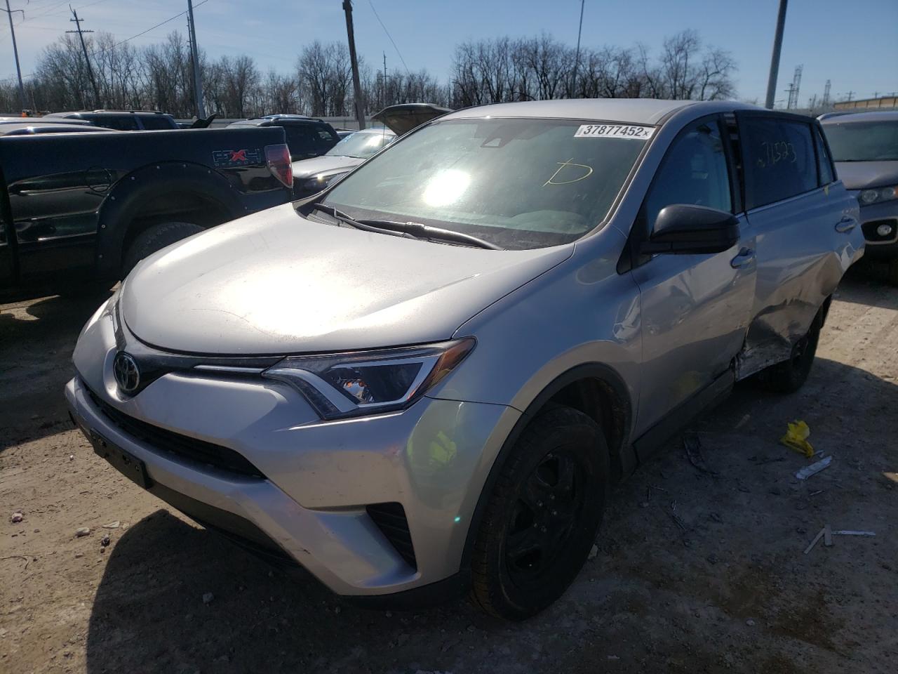 Photo 2 from auction – 2017 TOYOTA RAV4 LE with VIN 2T3BFREV1HW627202