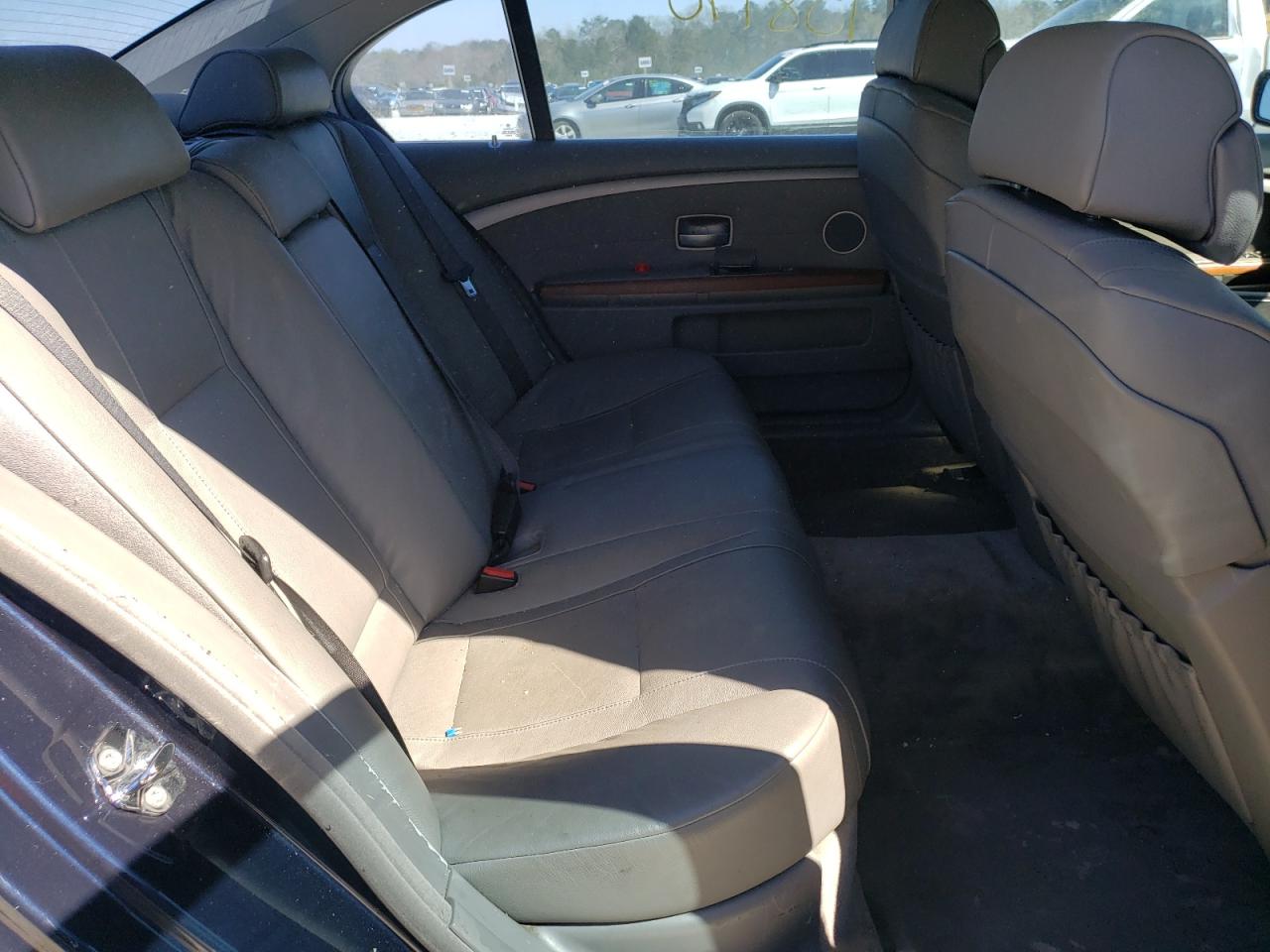 Photo 6 from auction – 2007 BMW 750 with VIN WBAHN835X7DT76375