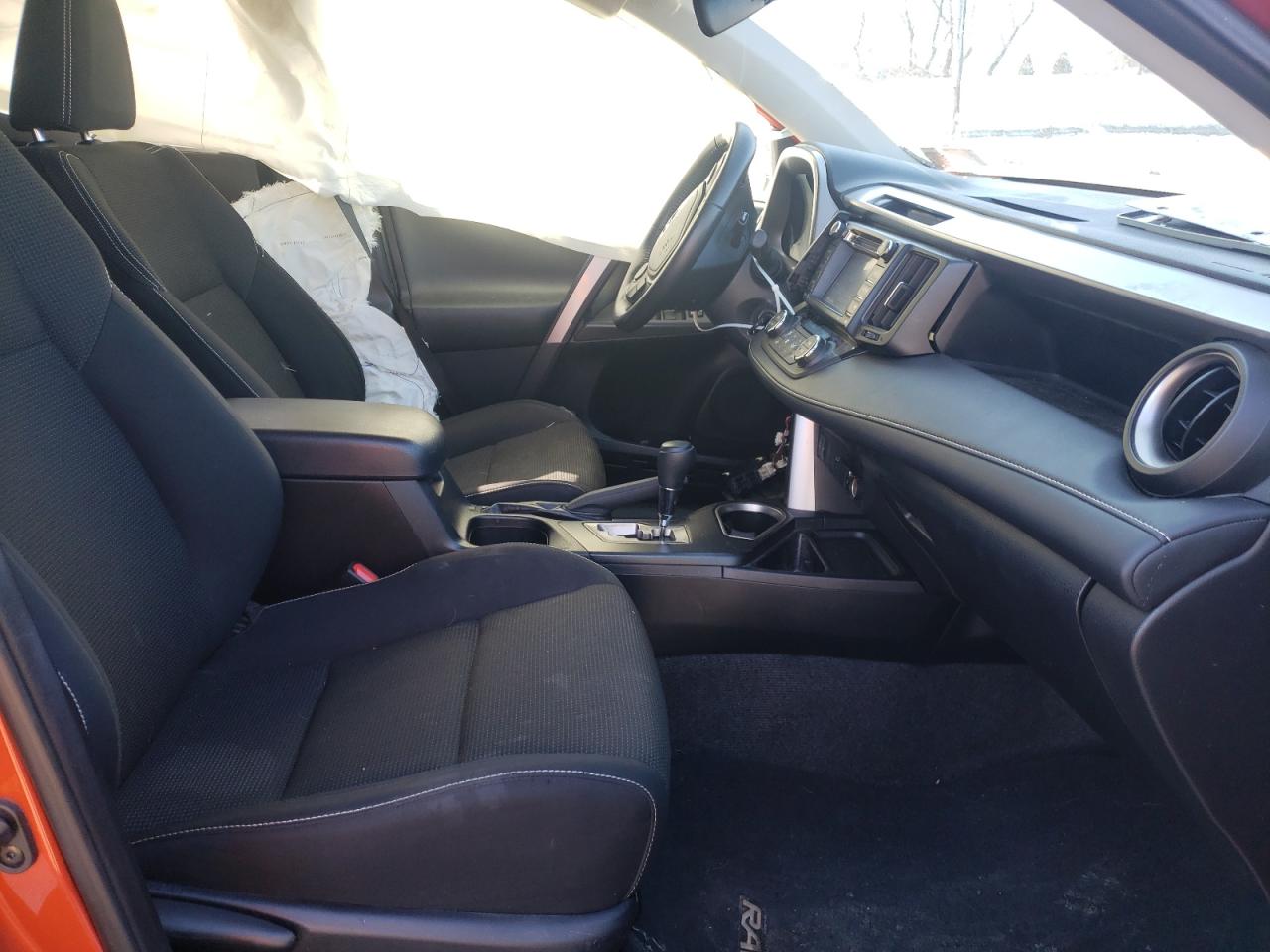 Photo 5 from auction – 2016 TOYOTA RAV4 XLE with VIN JTMRFREV6GJ086045