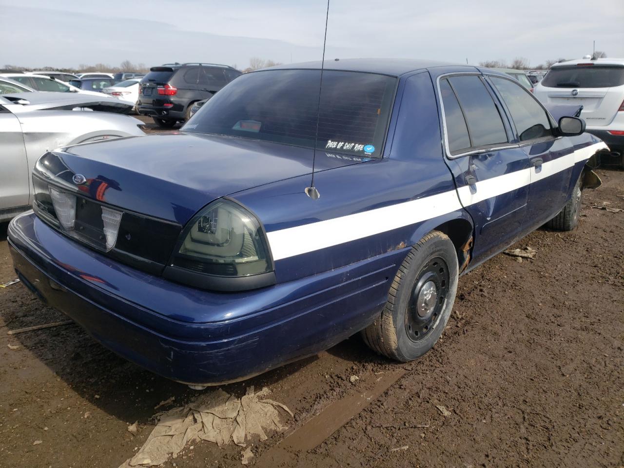 Photo 4 from auction – 2005 FORD CROWN VICT with VIN 2FAFP71W35X169851