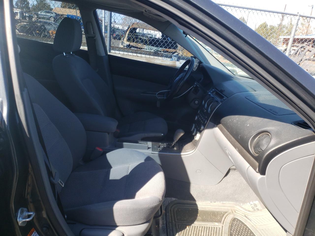 Photo 5 from auction – 2005 MAZDA 6 S with VIN 1YVHP82D655M75234