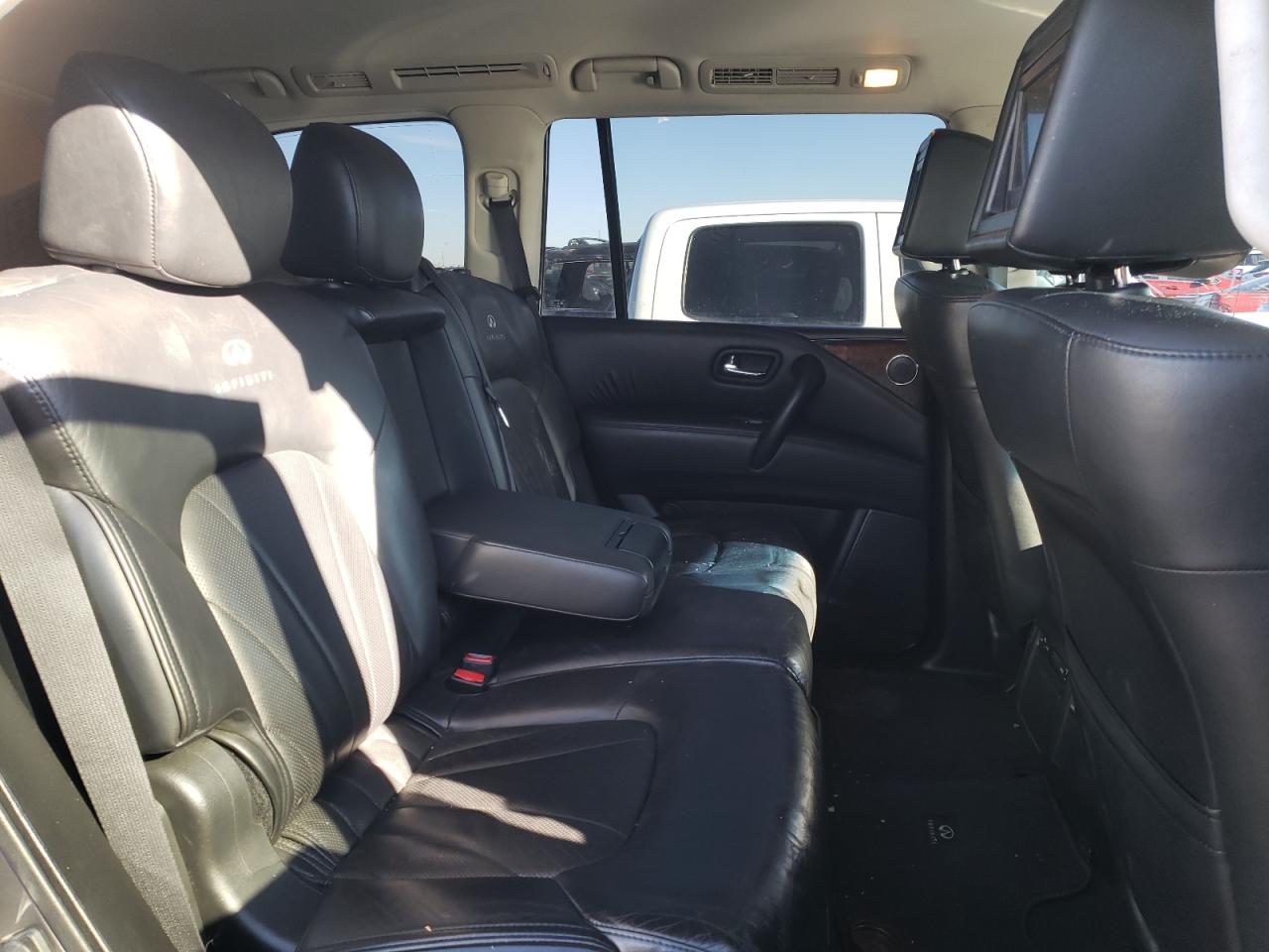 Photo 6 from auction – 2014 INFINITI QX80 with VIN JN8AZ2NC5E9350806