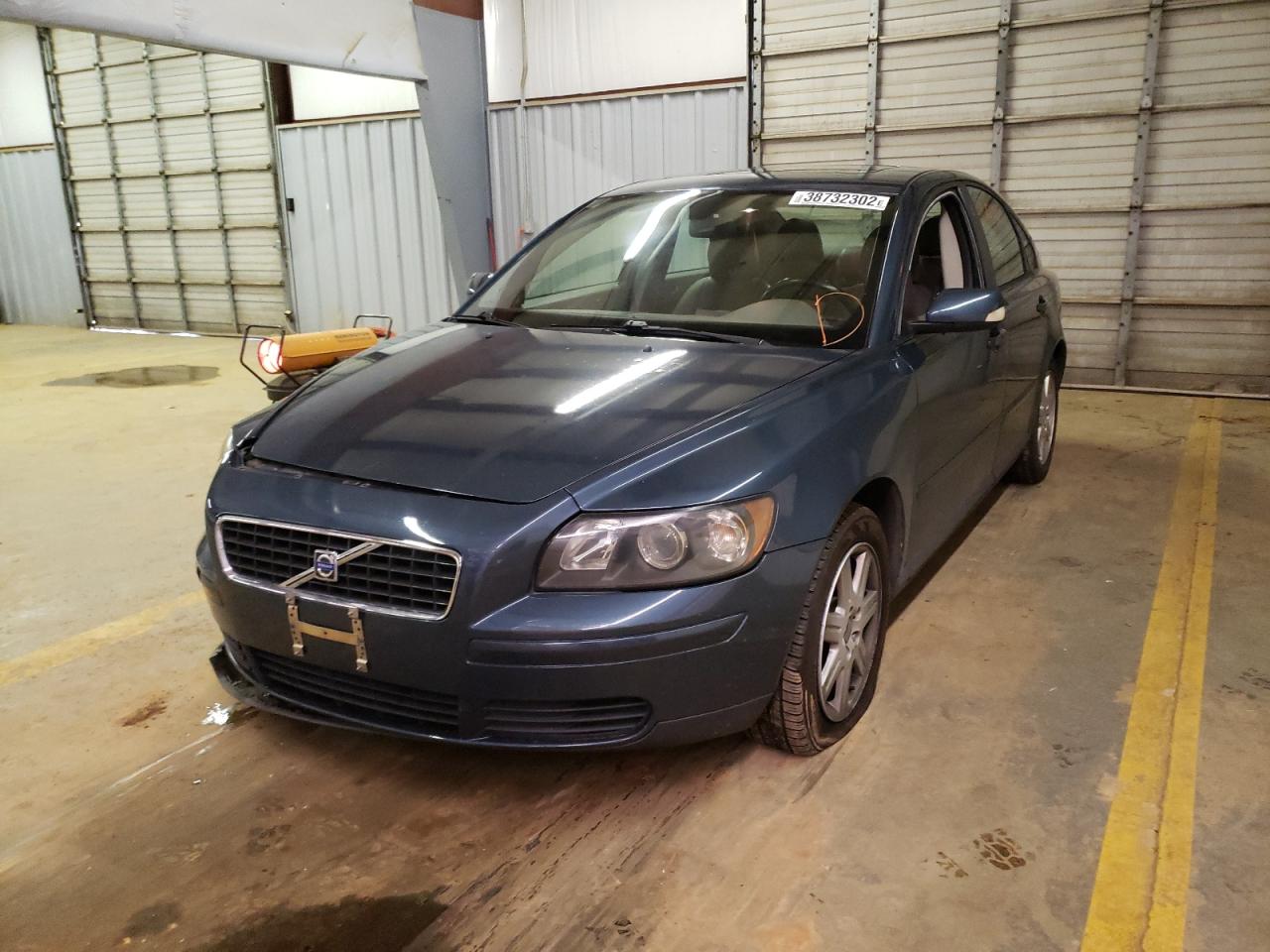 Photo 2 from auction – 2006 VOLVO S40 2.4I with VIN YV1MS382462215942