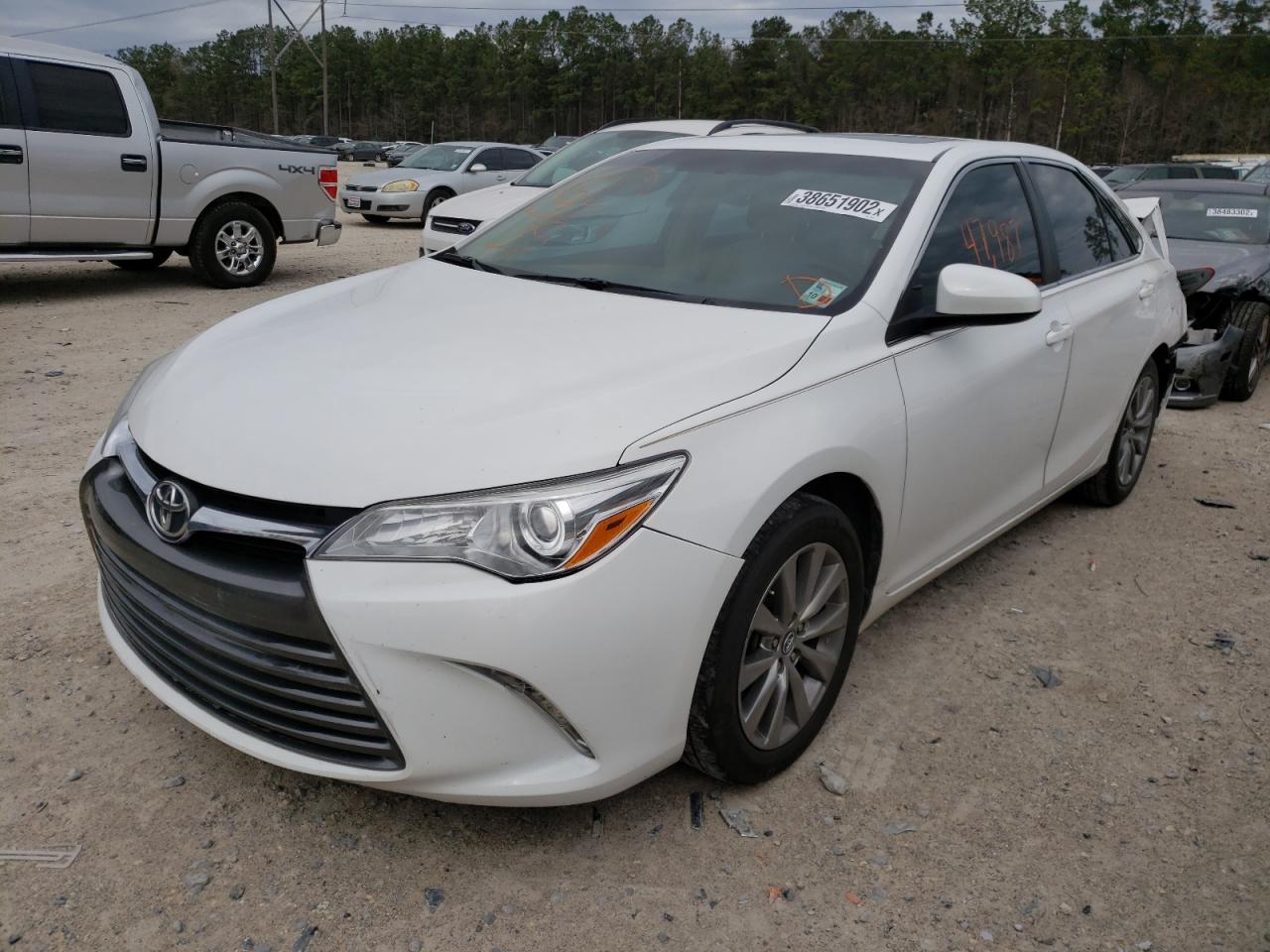 Photo 2 from auction – 2017 TOYOTA CAMRY LE with VIN 4T1BF1FK2HU775227