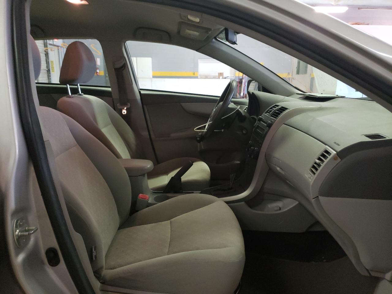 Photo 5 from auction – 2009 TOYOTA COROLLA BA with VIN 2T1BU40EX9C072407