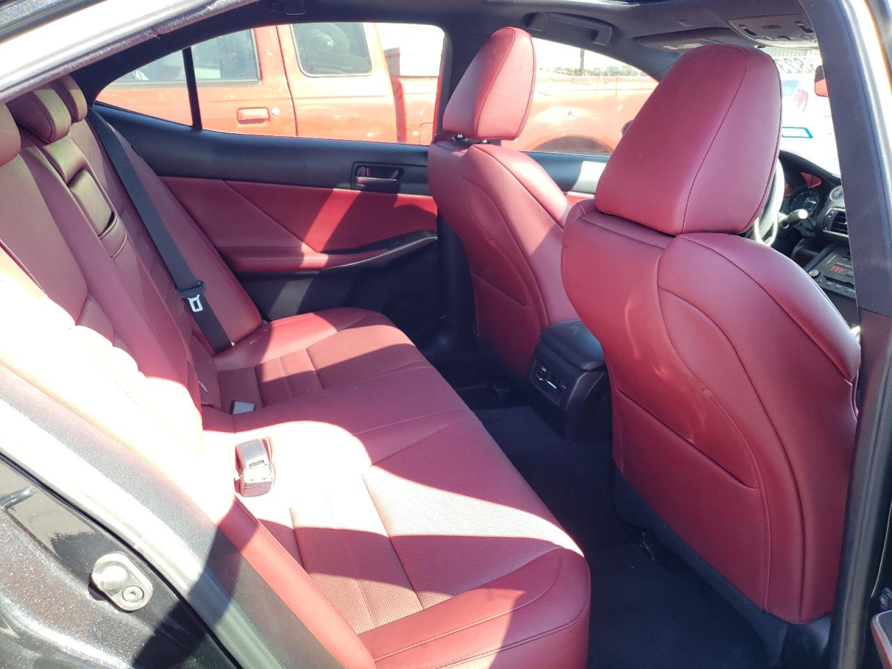 Photo 6 from auction – 2019 LEXUS IS 300 with VIN JTHBA1D24K5094170