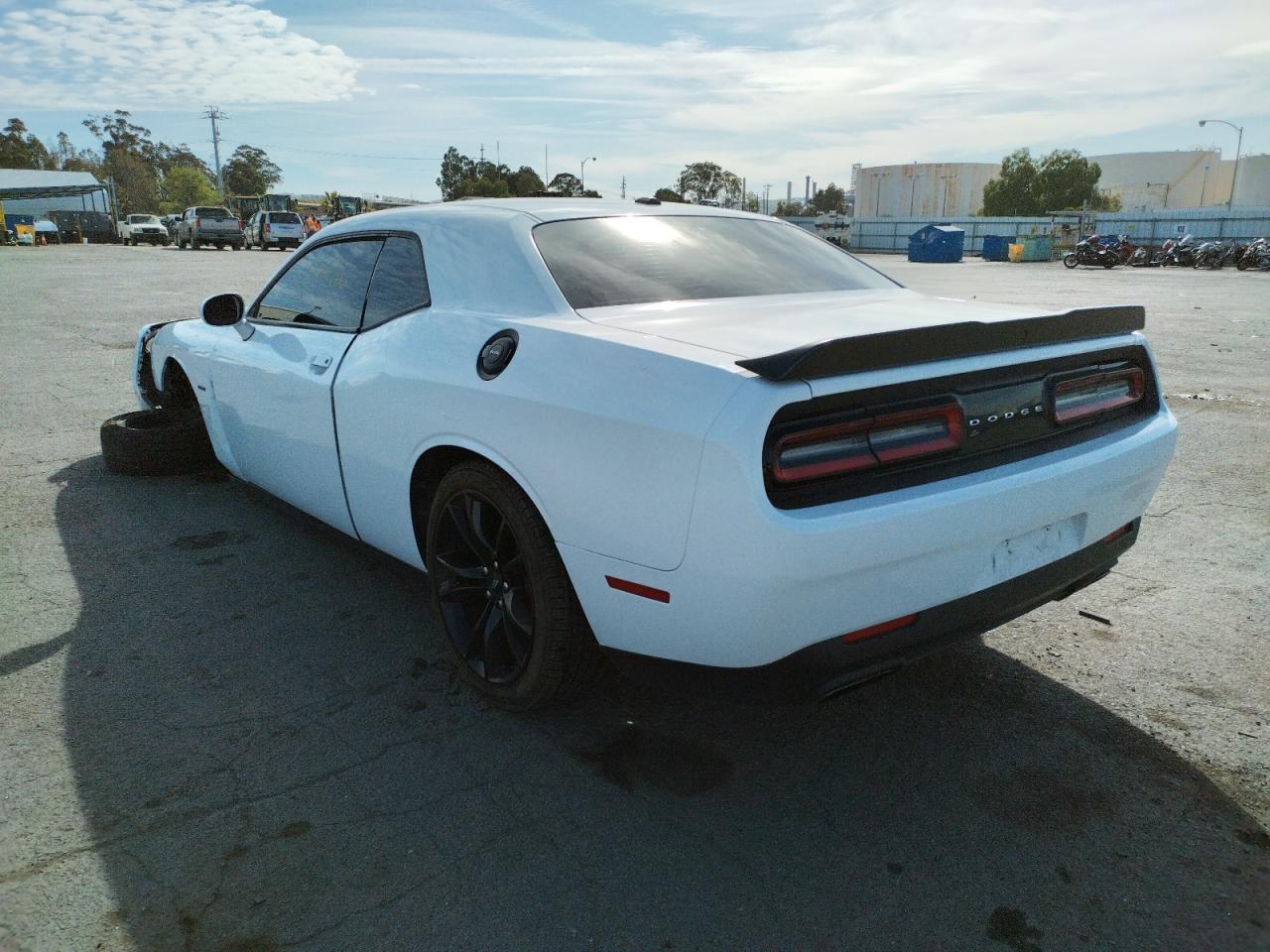 Photo 3 from auction – 2018 DODGE CHALLENGER with VIN 2C3CDZBT1JH155087