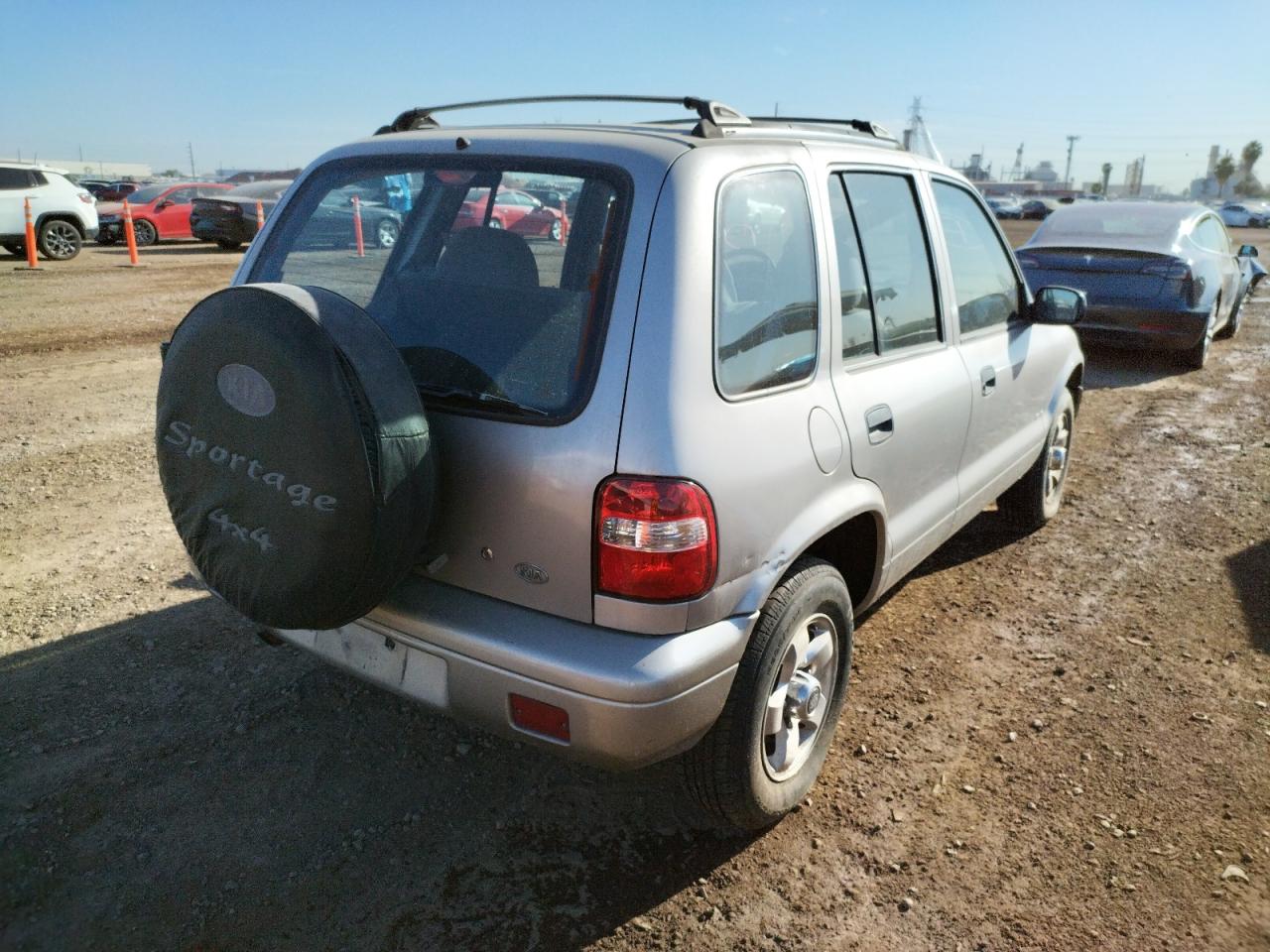 Photo 4 from auction – 2001 KIA SPORTAGE with VIN KNDJA723515690219