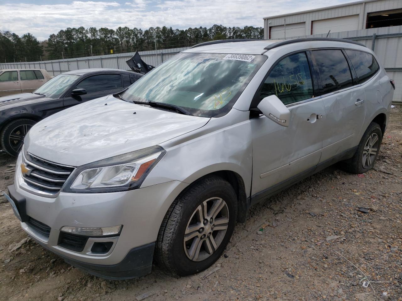 Photo 2 from auction – 2015 CHEVROLET TRAVERSE L with VIN 1GNKVGKD8FJ314430