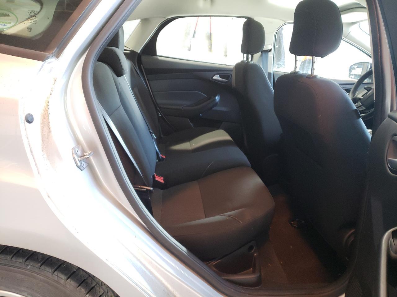Photo 6 from auction – 2018 FORD FOCUS SE with VIN 1FADP3K27JL231481