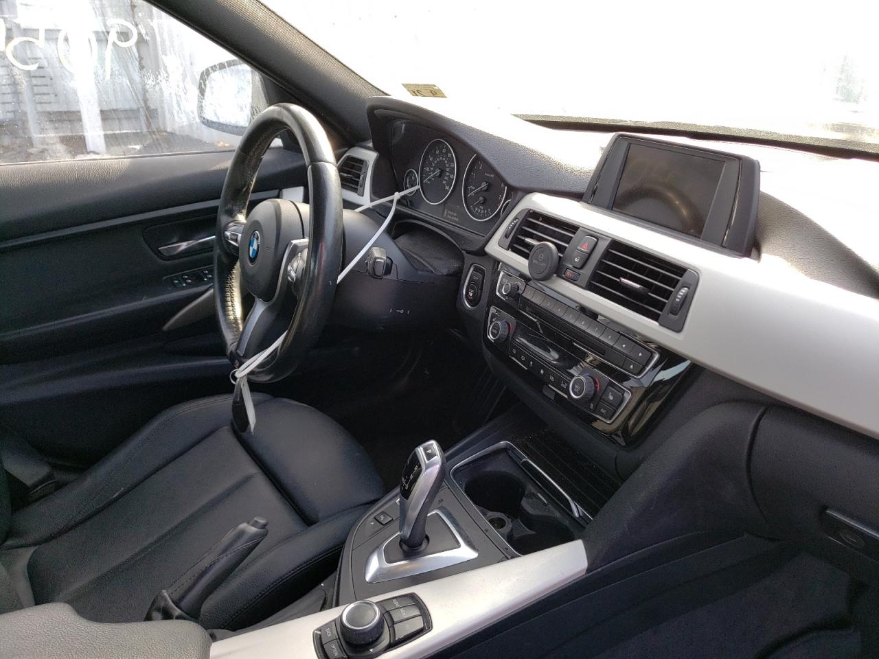 Photo 9 from auction – 2016 BMW 320 XI with VIN WBA8E5G51GNU22047