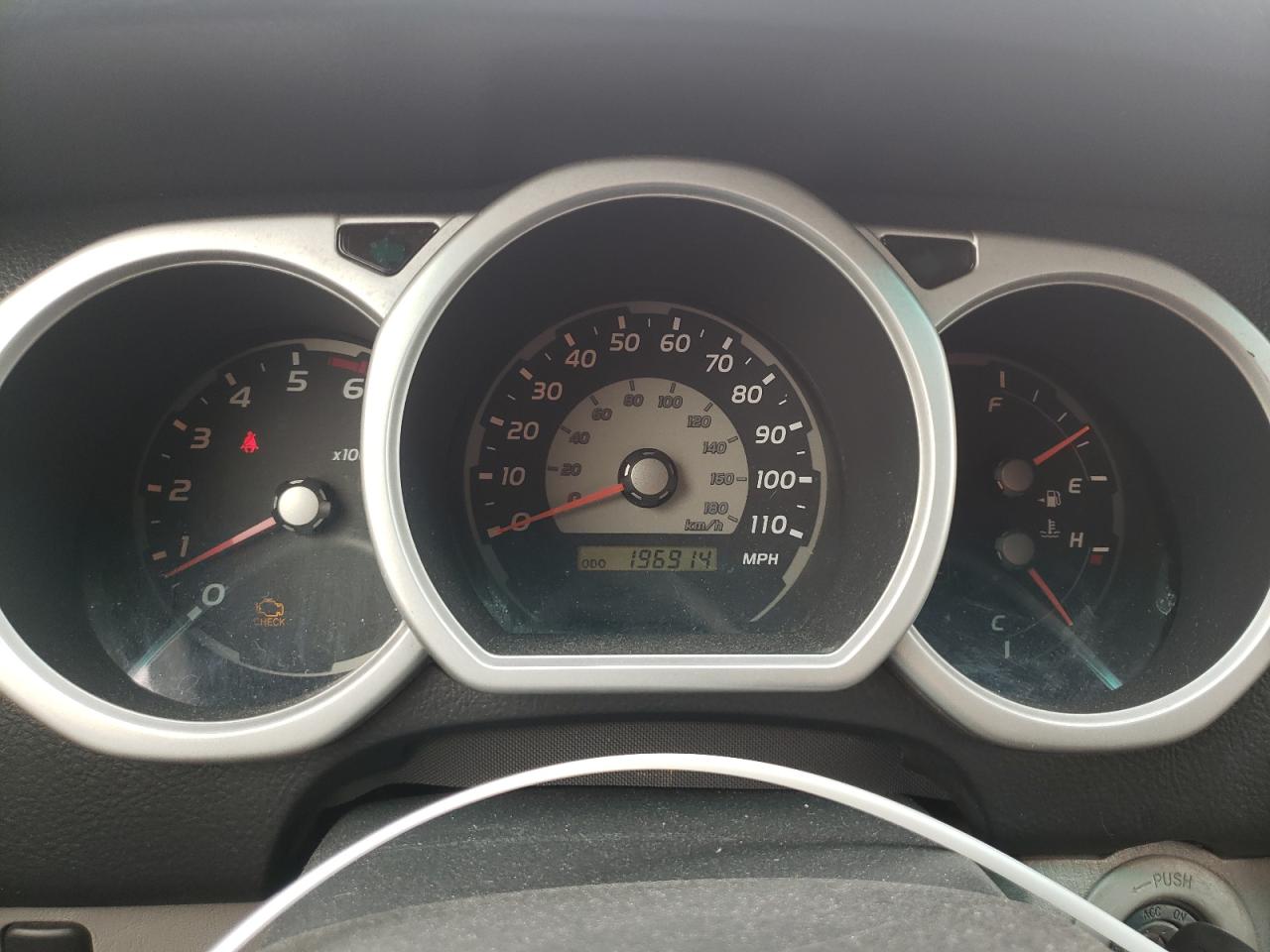 Photo 8 from auction – 2005 TOYOTA 4RUNNER SR with VIN JTEZU14R358037218