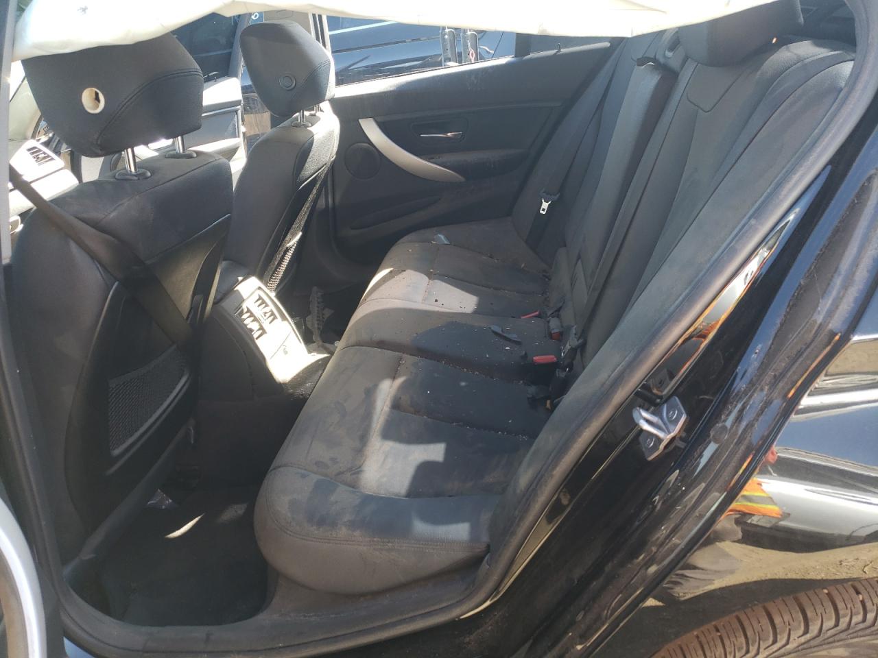 Photo 6 from auction – 2018 BMW 320 XI with VIN WBA8E5G58JNU46465